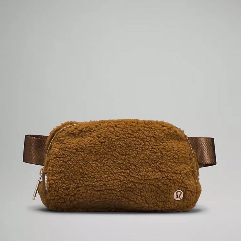 Lululemon Fleece Everywhere Belt Bag in Burnt Caramel - Picture 1 of 9